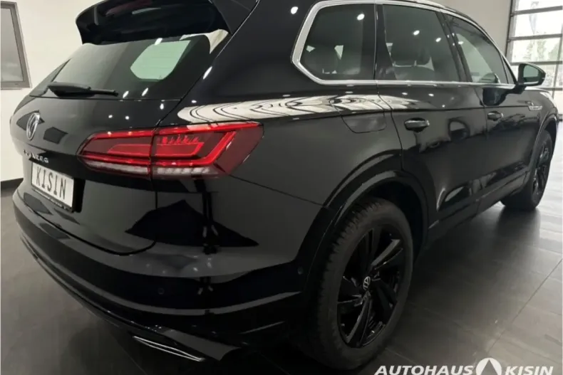 Volkswagen Touareg din 2023 cu 39.998 km - oferta VOL120995 - foto 3