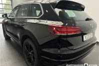 Volkswagen Touareg din 2023 cu 39.998 km - oferta VOL120995 - foto 4