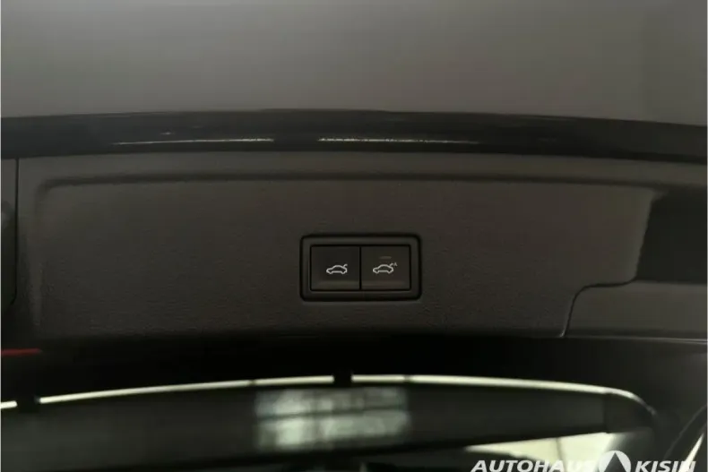 Volkswagen Touareg din 2023 cu 39.998 km - oferta VOL120995 - foto 6