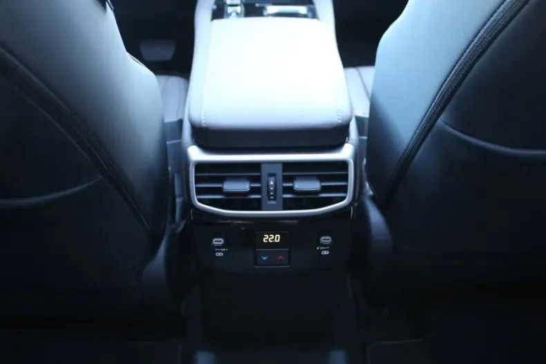 Lexus RX 450 din 2023 cu 9.000 km - oferta LEX120996 - foto 17