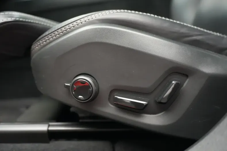 Volvo XC60 din 2024 cu 21.000 km - oferta VOL121005 - foto 13