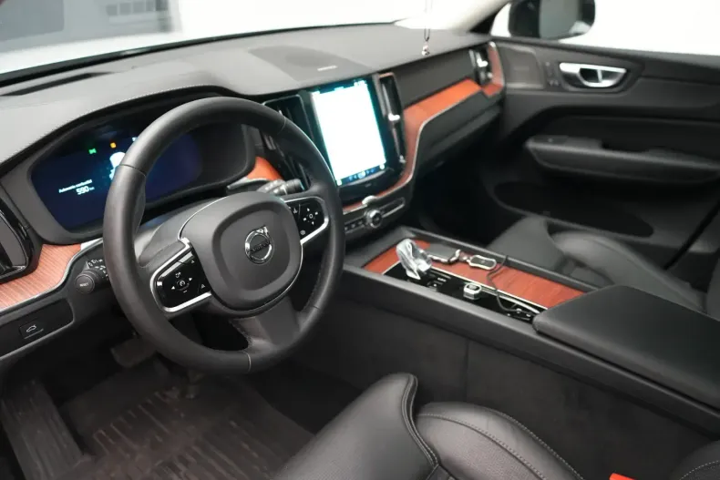 Volvo XC60 din 2024 cu 21.000 km - oferta VOL121005 - foto 14