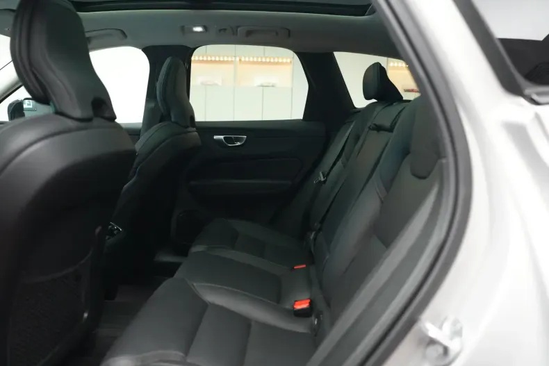 Volvo XC60 din 2024 cu 21.000 km - oferta VOL121005 - foto 17