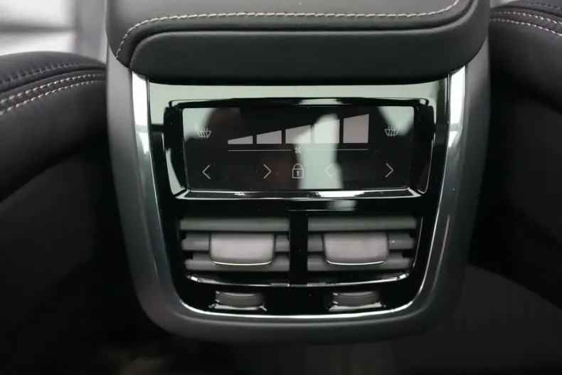 Volvo XC60 din 2024 cu 21.000 km - oferta VOL121005 - foto 18