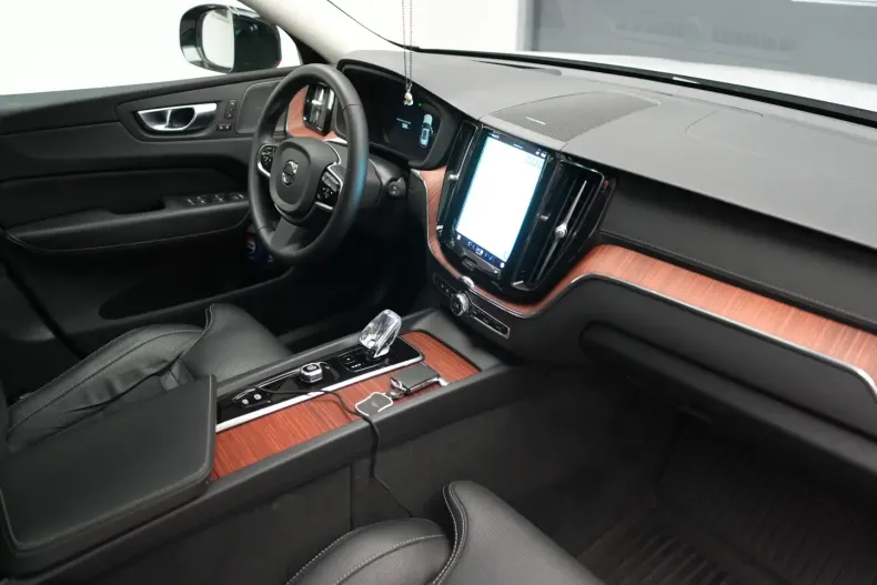 Volvo XC60 din 2024 cu 21.000 km - oferta VOL121005 - foto 22