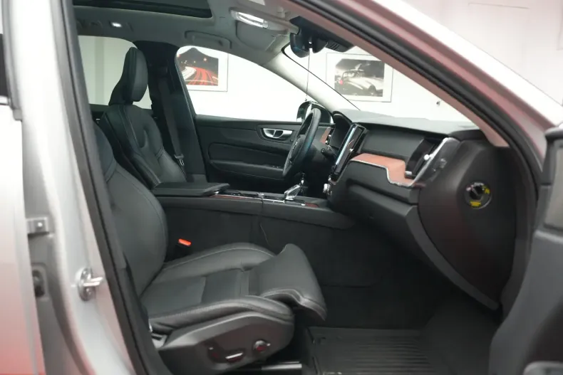 Volvo XC60 din 2024 cu 21.000 km - oferta VOL121005 - foto 23