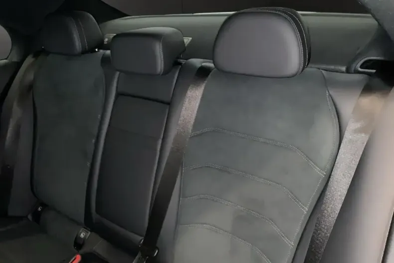 Mercedes-Benz E 300 din 2024 cu 14.233 km - oferta MER121030 - foto 6