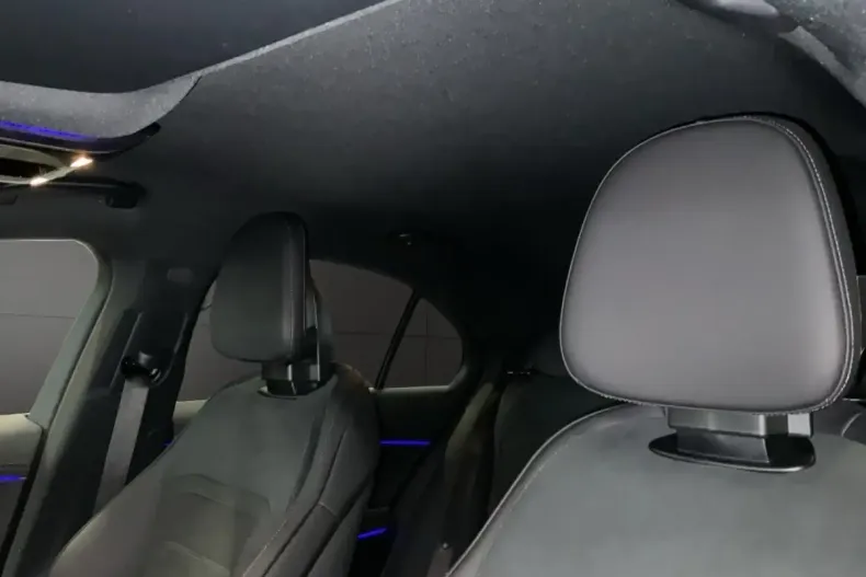 Mercedes-Benz E 300 din 2024 cu 14.233 km - oferta MER121030 - foto 12