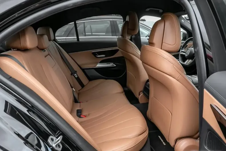 Mercedes-Benz E 300 din 2024 cu 19.823 km - oferta MER121036 - foto 6