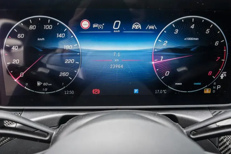 Mercedes-Benz CLE 300 din 2024 cu 23.950 km - oferta MER121045 - foto 12