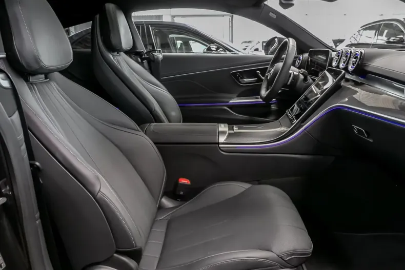 Mercedes-Benz CLE 300 din 2024 cu 14.880 km - oferta MER121046 - foto 5