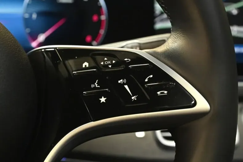 Mercedes-Benz GLE 450 din 2024 cu 29.990 km - oferta MER121062 - foto 19