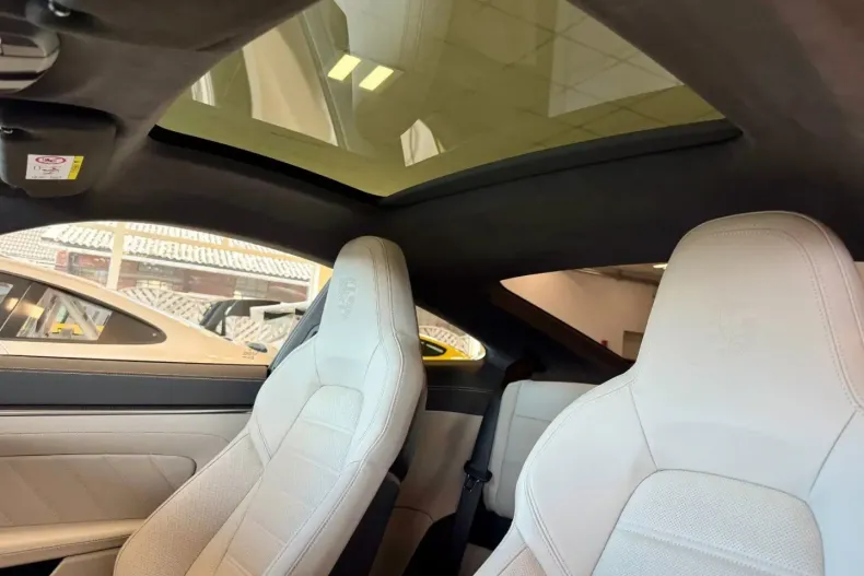 Porsche 992 din 2024 cu 43.911 km - oferta POR121067 - foto 9