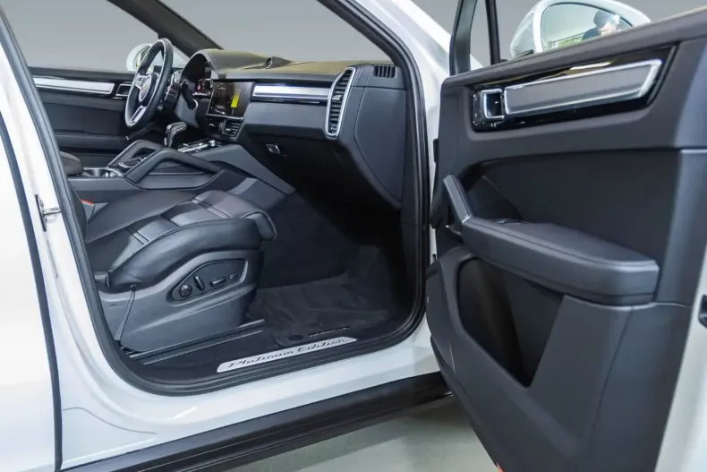 Porsche Cayenne din 2023 cu 20.100 km - oferta POR121081 - foto 12