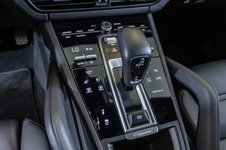 Porsche Cayenne din 2023 cu 20.100 km - oferta POR121081 - foto 13