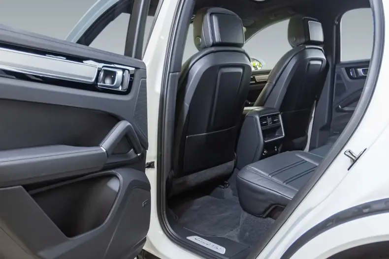 Porsche Cayenne din 2023 cu 20.100 km - oferta POR121081 - foto 19