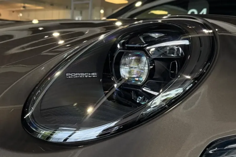 Porsche 911 din 2022 cu 3.900 km - oferta POR121082 - foto 2