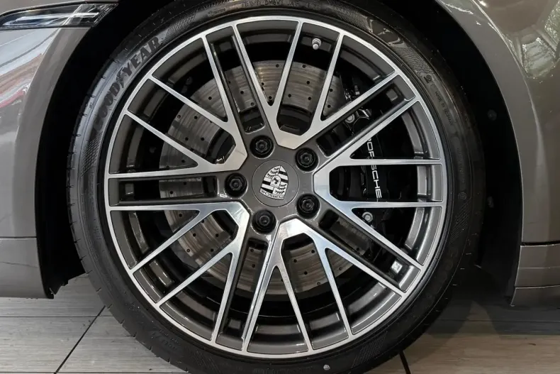 Porsche 911 din 2022 cu 3.900 km - oferta POR121082 - foto 3