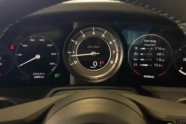 Porsche 911 din 2022 cu 3.900 km - oferta POR121082 - foto 18