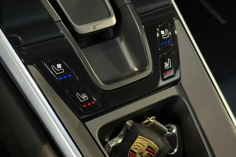 Porsche 911 din 2022 cu 3.900 km - oferta POR121082 - foto 24