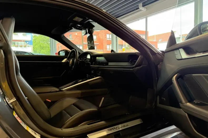 Porsche 911 din 2022 cu 3.900 km - oferta POR121082 - foto 26