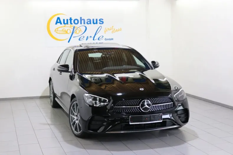 Mercedes-Benz E 300 din 2021 cu 45.000 km - oferta MER121086 - foto 1