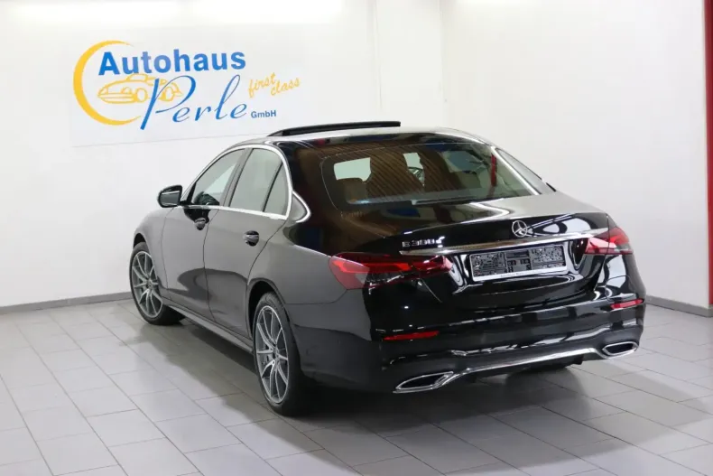 Mercedes-Benz E 300 din 2021 cu 45.000 km - oferta MER121086 - foto 3