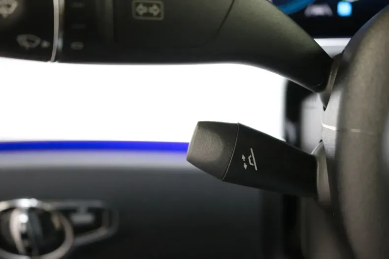 Mercedes-Benz E 300 din 2021 cu 45.000 km - oferta MER121086 - foto 23