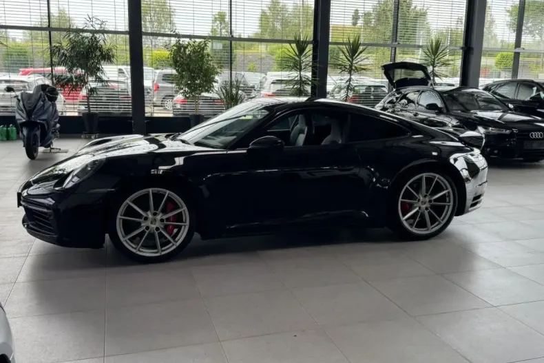 Porsche 911 din 2023 cu 43.075 km - oferta POR121088 - foto 5
