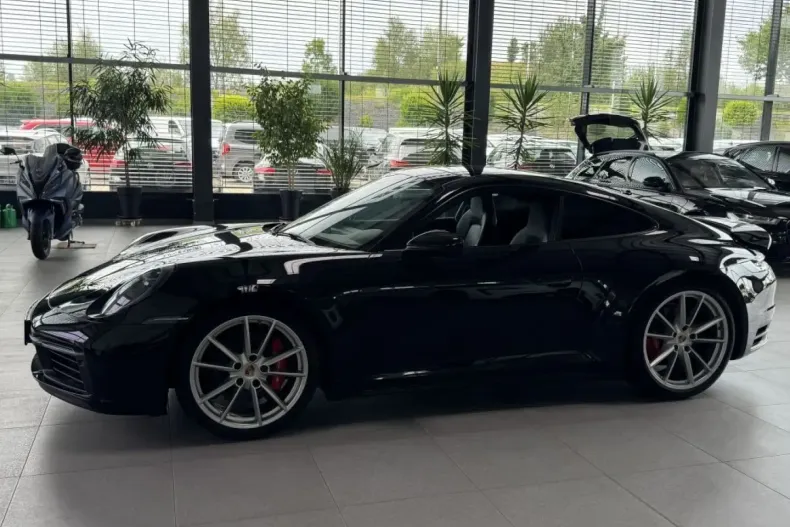 Porsche 911 din 2023 cu 43.075 km - oferta POR121088 - foto 6