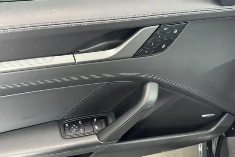 Porsche 911 din 2023 cu 43.075 km - oferta POR121088 - foto 7