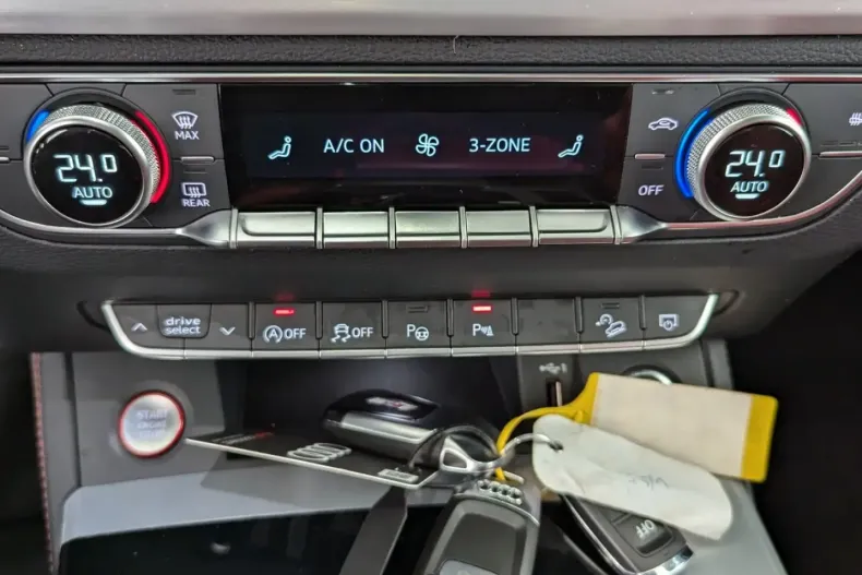 Audi SQ5 din 2023 cu 41.250 km - oferta AUD121090 - foto 24