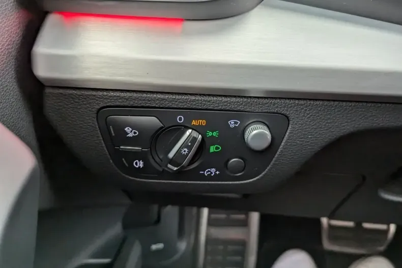 Audi SQ5 din 2023 cu 41.250 km - oferta AUD121090 - foto 29