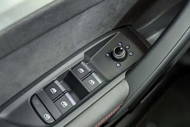 Audi SQ5 din 2023 cu 41.250 km - oferta AUD121090 - foto 30