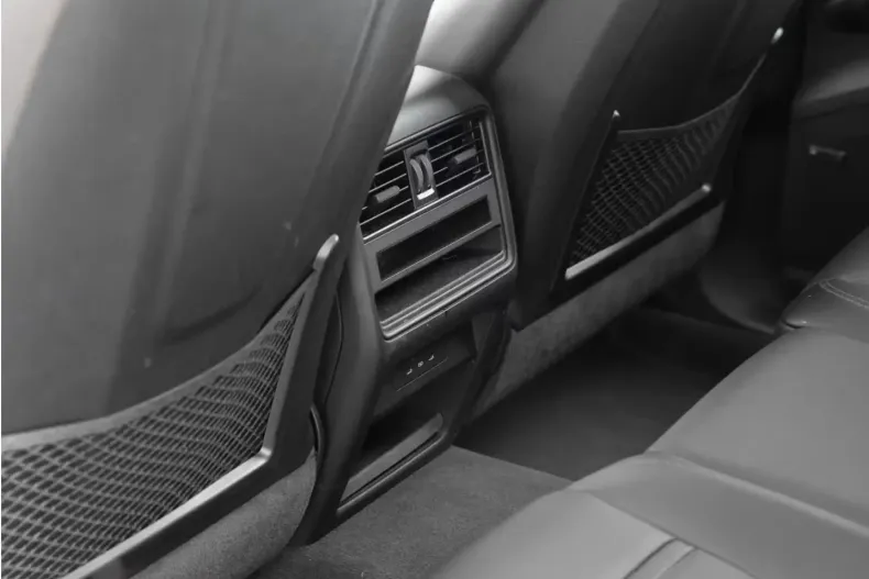 Porsche Cayenne din 2025 cu 16.989 km - oferta POR121092 - foto 5