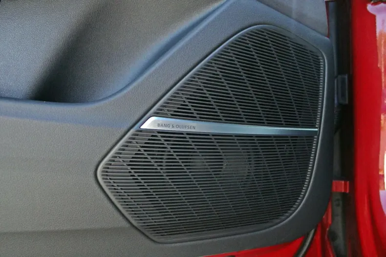 Audi SQ8 din 2024 cu 19.890 km - oferta AUD121094 - foto 8