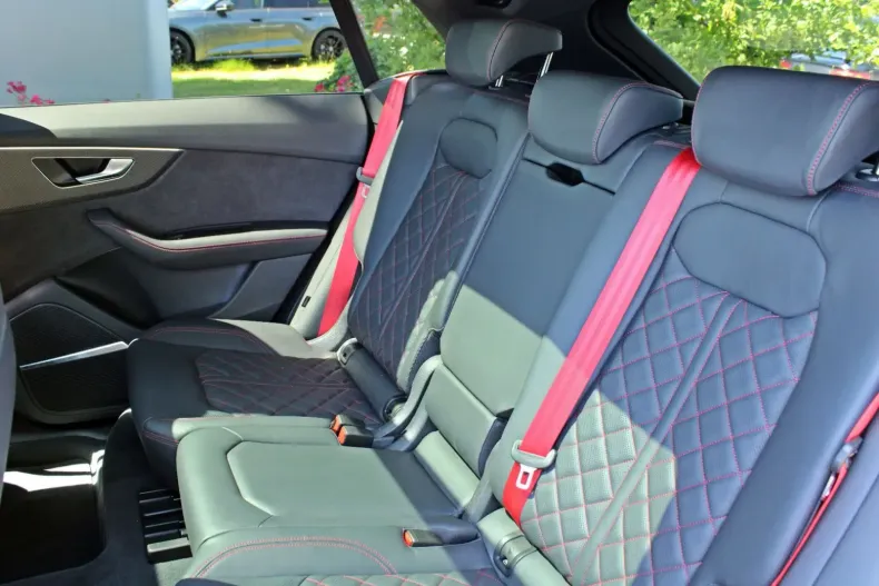 Audi SQ8 din 2024 cu 19.890 km - oferta AUD121094 - foto 26