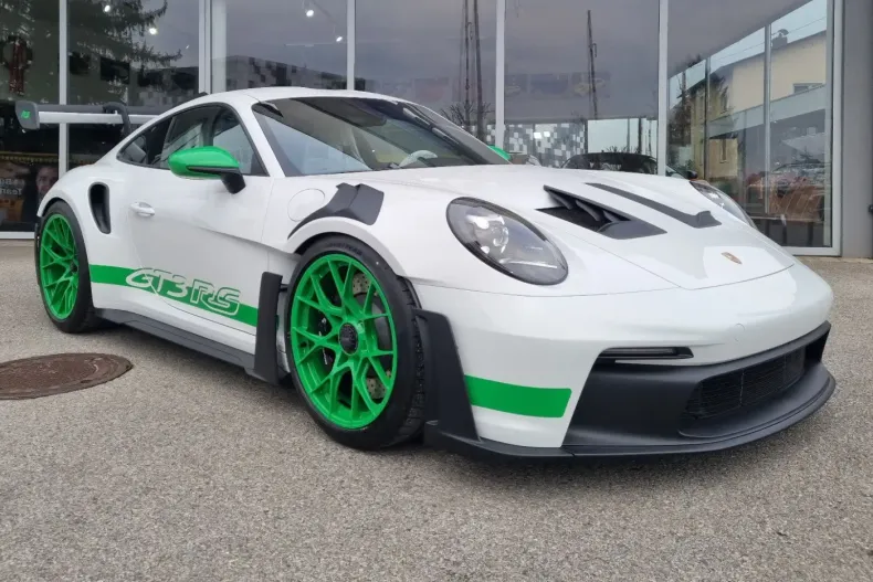 Porsche 992 din 2025 cu 27 km - oferta POR121120 - foto 1