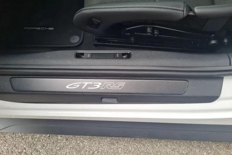 Porsche 992 din 2025 cu 27 km - oferta POR121120 - foto 13