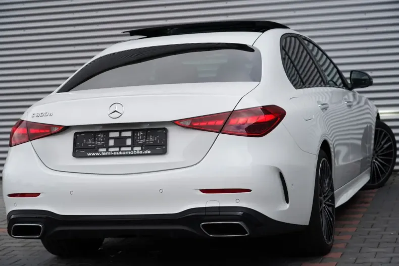 Mercedes-Benz C 300 din 2024 cu 13.400 km - oferta MER121124 - foto 4