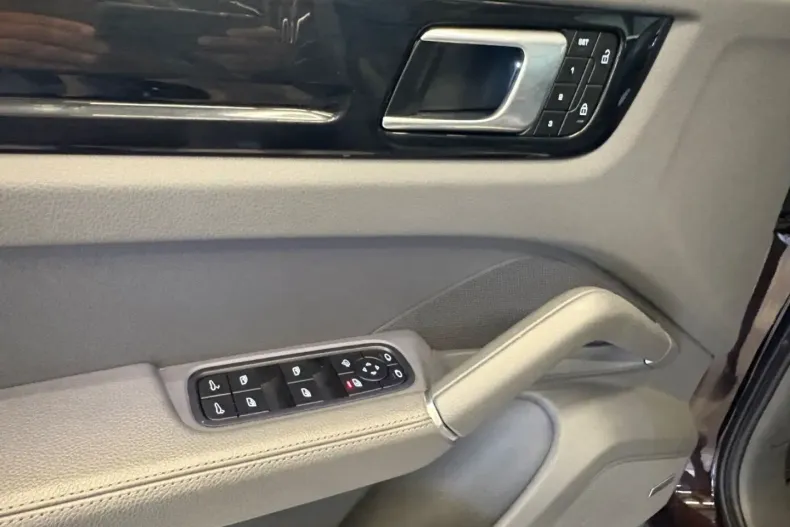 Porsche Cayenne din 2022 cu 64.000 km - oferta POR121125 - foto 8