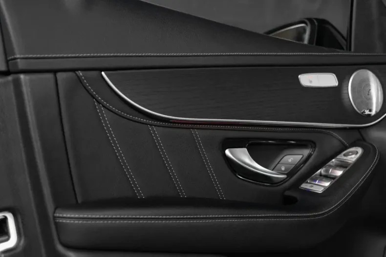 Mercedes-Benz GLC 63 AMG din 2021 cu 70.000 km - oferta MER121129 - foto 23