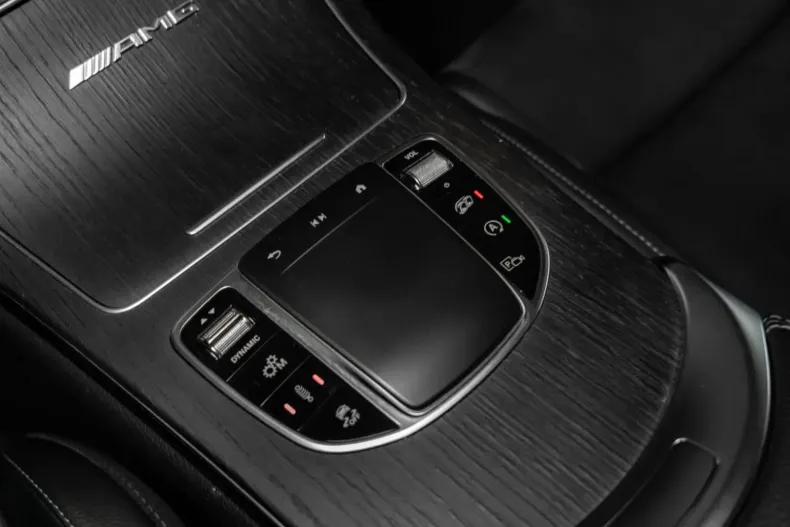 Mercedes-Benz GLC 63 AMG din 2021 cu 70.000 km - oferta MER121129 - foto 25