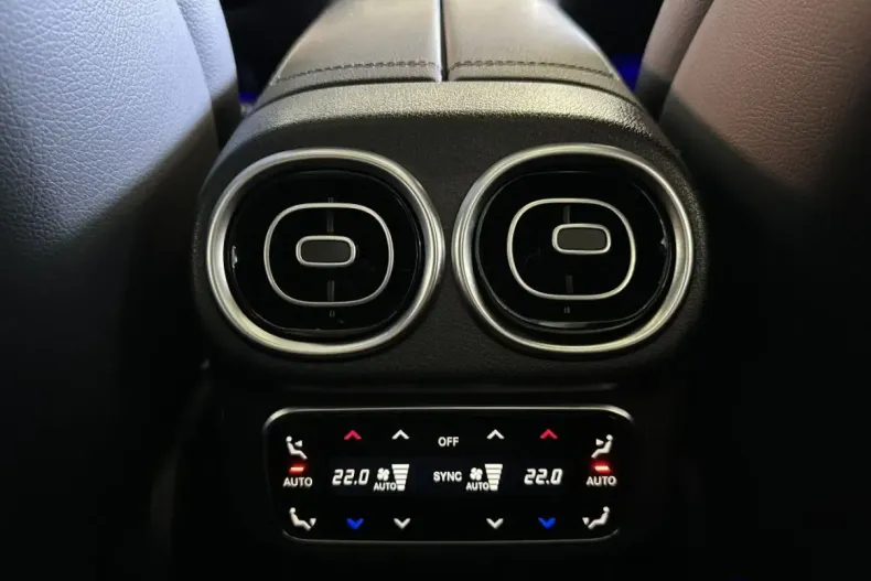 Mercedes-Benz GLC 300 din 2022 cu 67.200 km - oferta MER121130 - foto 18