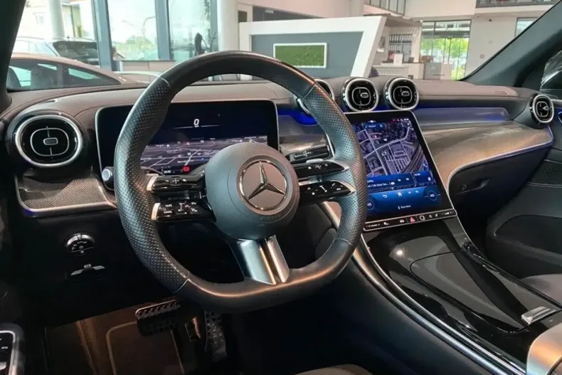 Mercedes-Benz GLC 300 din 2023 cu 49.330 km - oferta MER121134 - foto 6