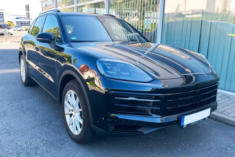 Porsche Cayenne din 2025 cu 8.700 km - oferta POR121145 - foto 1