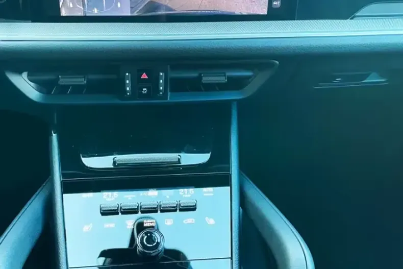 Porsche Cayenne din 2025 cu 8.700 km - oferta POR121145 - foto 6