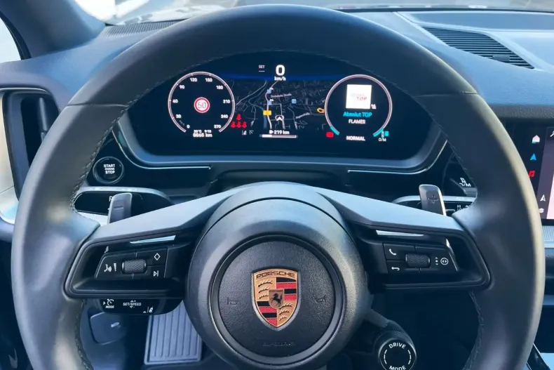 Porsche Cayenne din 2025 cu 8.700 km - oferta POR121145 - foto 8