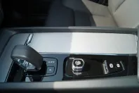 Volvo XC60 din 2024 cu 10.000 km - oferta VOL121159 - foto 9