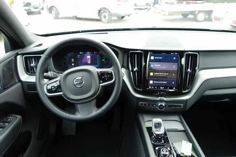 Volvo XC60 din 2024 cu 13.800 km - oferta VOL121160 - foto 13